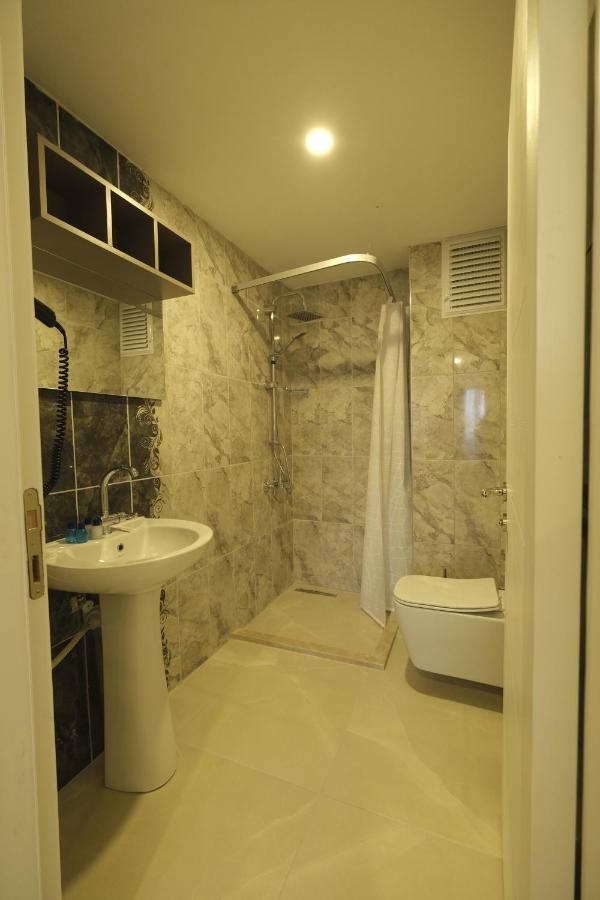 Tut Hotel Antalya Habitación foto